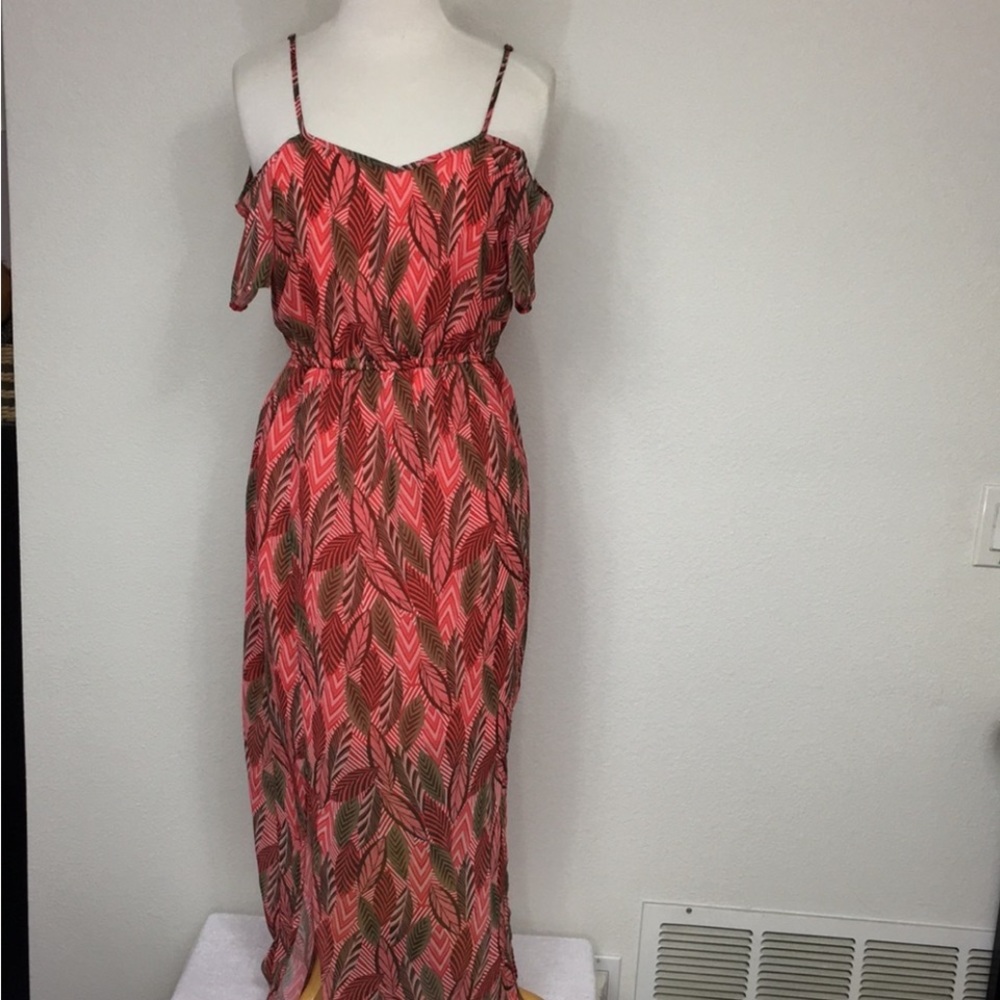 C Label Women's Red Coral Leaf Bohemian Off Shoulder Slit Maxi Dress Size Small